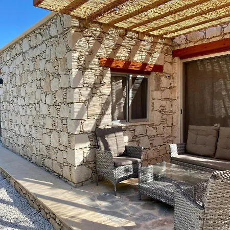 Stone Build Bungalo Casa vacanze Peyia